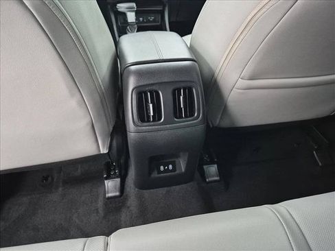 Certified 2025 Hyundai Santa Cruz SEL FWD image 19