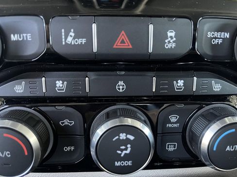 Used 2024 RAM 2500 Laramie w/ Safety Group image 31