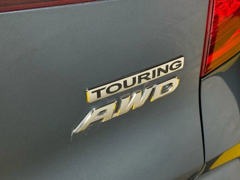 Used 2016 Honda Pilot Touring image 11