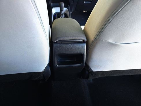 Used 2021 Toyota Corolla LE image 22