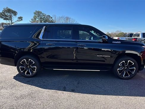 New 2026 Chevrolet Suburban High Country w/ Sun And Tow Package image 4