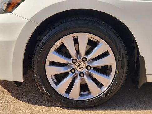 Used 2011 Honda Accord EX-L image 8