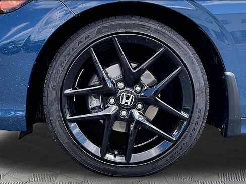 Used 2025 Honda Civic Sport image 23