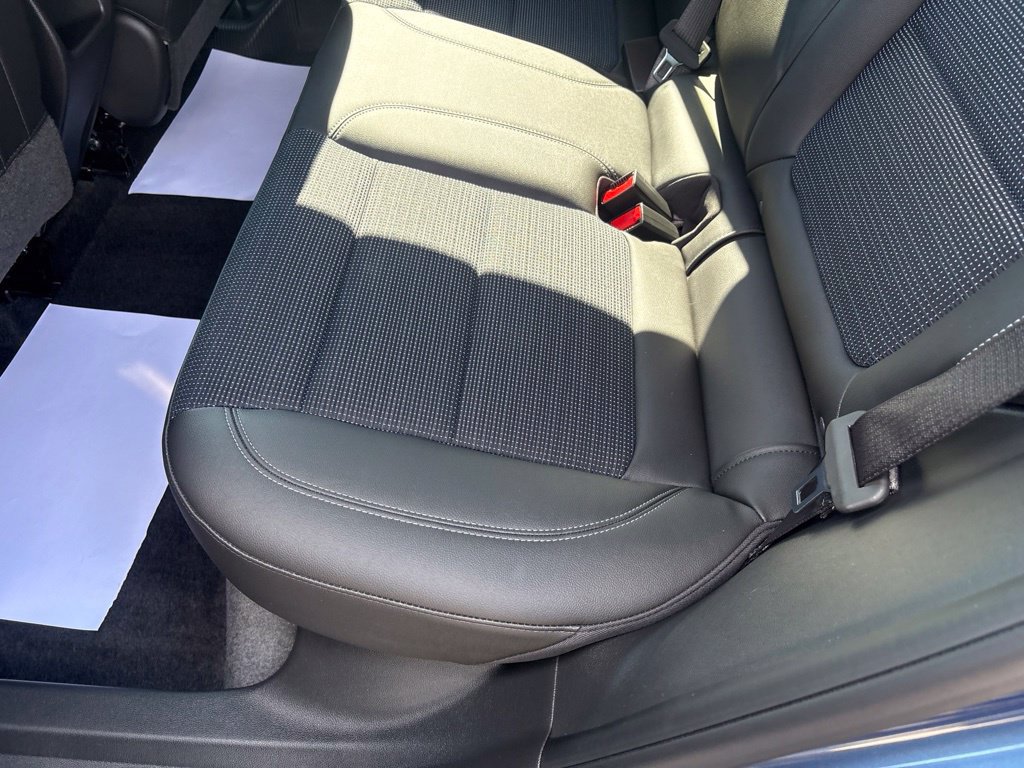 Used 2025 Buick Envista Preferred FWD image 33
