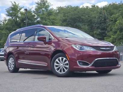Used 2018 Chrysler Pacifica Touring-L Plus
