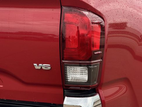 Used 2021 Toyota Tacoma SR5 RWD image 12