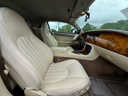 Used 1997 Jaguar XK8 Convertible RWD image 22