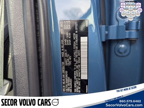 Certified 2023 Volvo XC40 B5 Ultimate w/ Protection Package Premier image 29