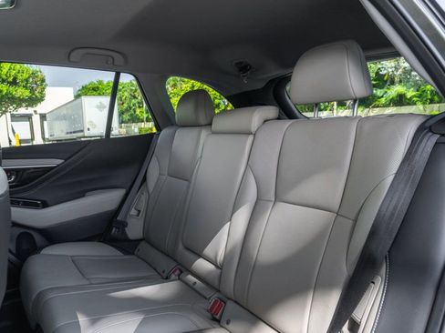 Used 2022 Subaru Outback Limited image 22