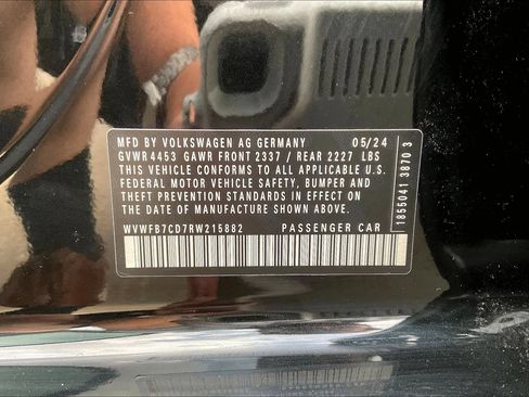Used 2024 Volkswagen Golf R AWD/4WD image 18
