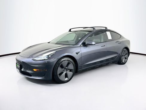 Used 2021 Tesla Model 3 Standard Range Plus RWD image 3