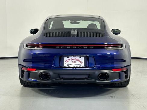 Used 2024 Porsche 911 Carrera T RWD image 7