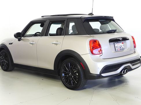 Used 2023 MINI Cooper S FWD image 9