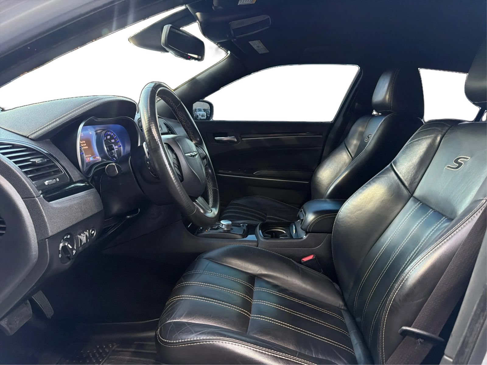 Used 2021 Chrysler 300 S RWD image 9