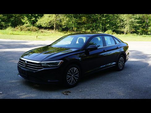 Used 2019 Volkswagen Jetta SE FWD image 1