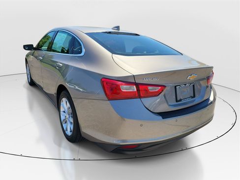 Used 2024 Chevrolet Malibu LT FWD image 3