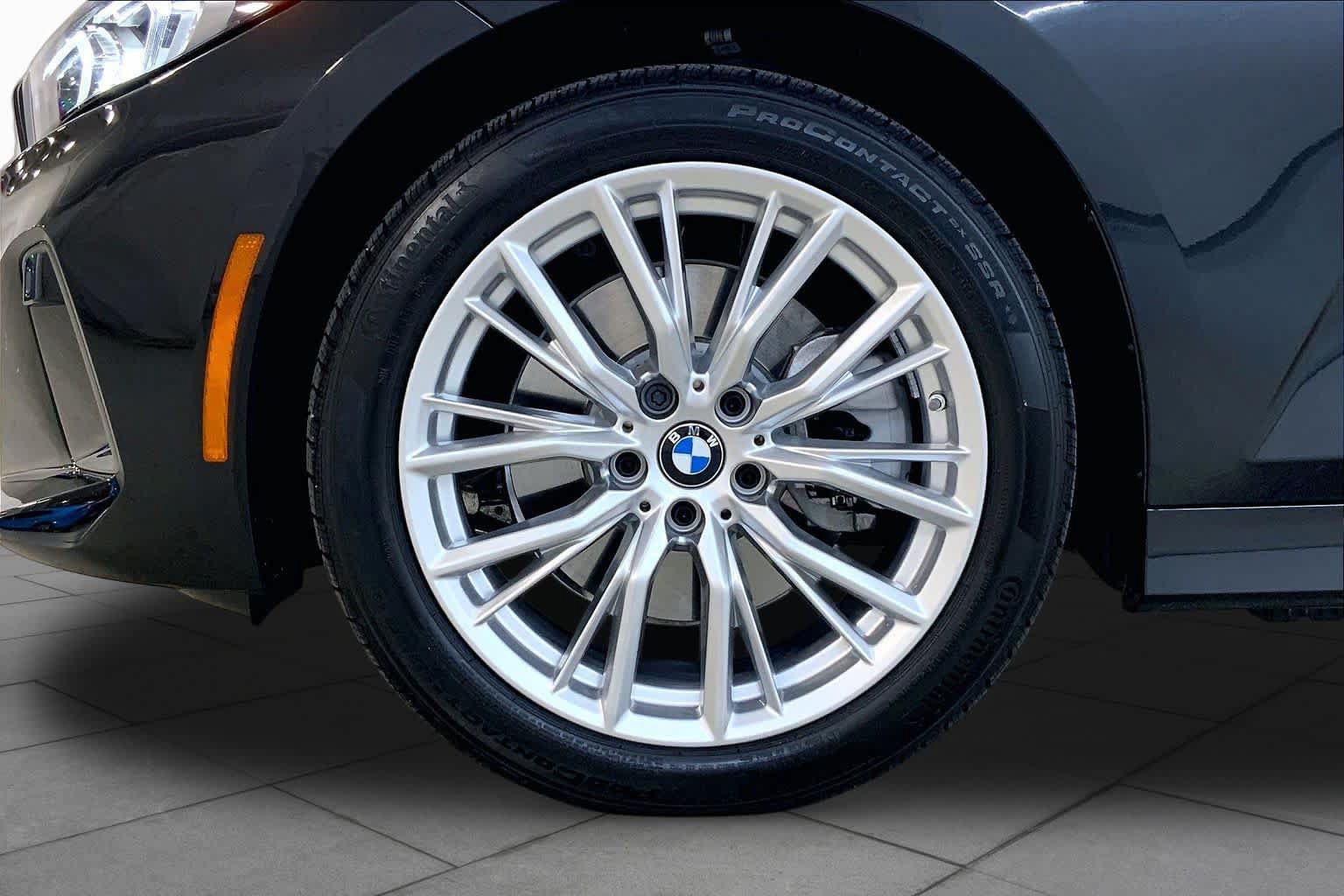Used 2024 BMW 330i xDrive Sedan w/ Premium Package AWD/4WD image 10