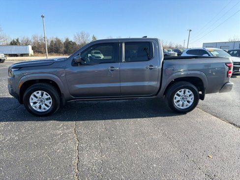 Used 2023 Nissan Frontier SV w/ Technology Package RWD image 5