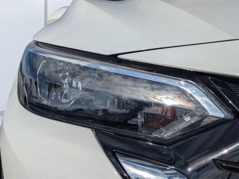 Used 2024 Nissan Sentra S image 10