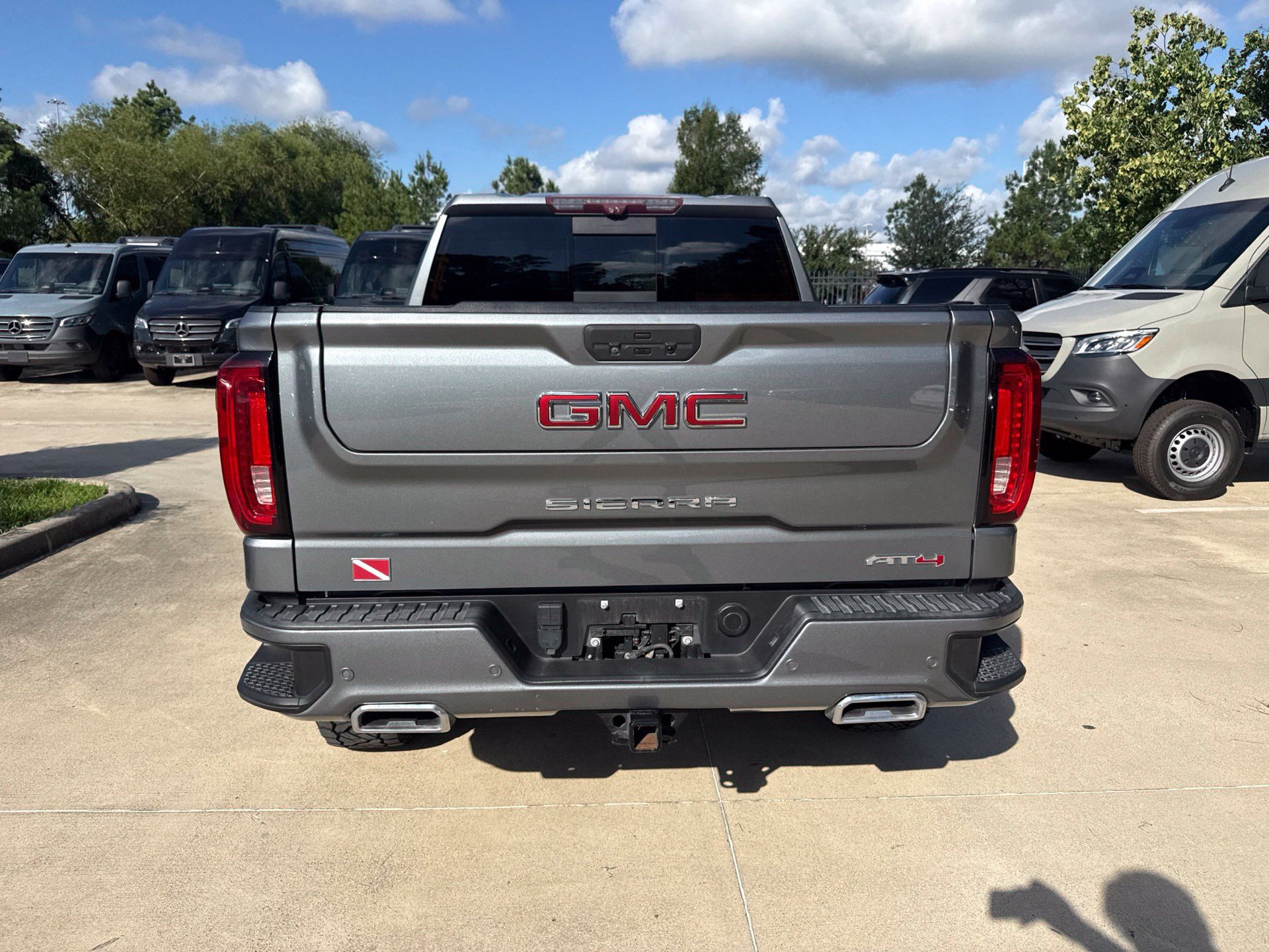 Used 2020 GMC Sierra 1500 AT4 w/ AT4 Premium Package AWD/4WD image 5