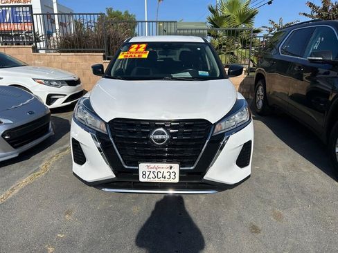 Used 2022 Nissan Kicks S FWD image 5