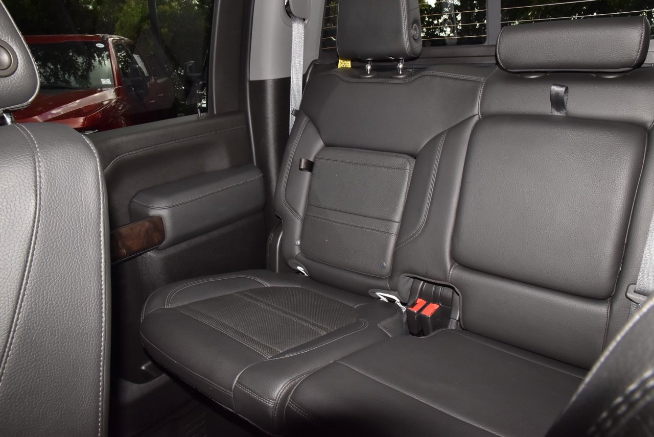 Used 2022 GMC Sierra 3500 Denali w/ Denali Ultimate Package AWD/4WD image 19