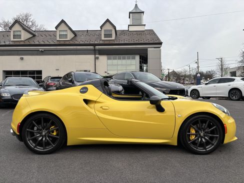 Used 2016 Alfa Romeo 4C Spider RWD image 6