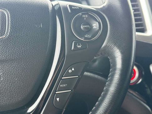 Used 2016 Honda Pilot Touring image 14