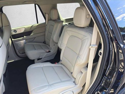 Used 2019 Lincoln Navigator Reserve w/ Cargo Package AWD/4WD image 14