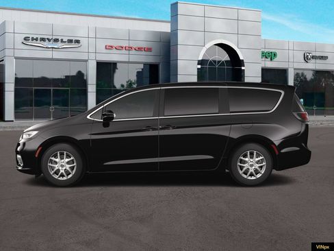 New 2024 Chrysler Pacifica Touring FWD image 3