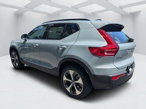 New 2026 Volvo XC40 B4 Plus w/ Protection Package Premier FWD image 5