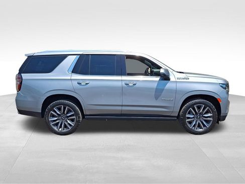 Used 2024 Chevrolet Tahoe High Country w/ Premium Package 2 AWD/4WD image 6