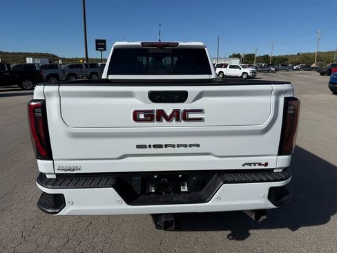 Used 2024 GMC Sierra 2500 AT4 w/ AT4 Premium Plus Package image 5