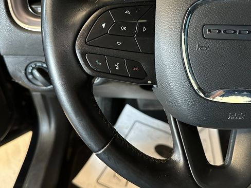 Used 2020 Dodge Charger SXT w/ Blacktop Package image 9