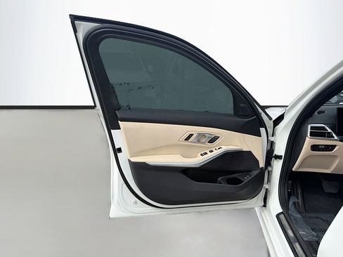 New 2025 BMW 330i 330i w/ Convenience Package image 23