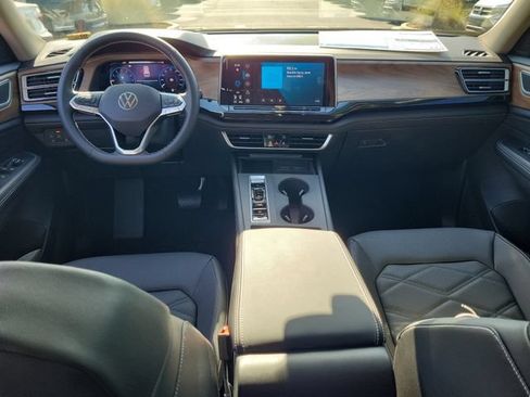 New 2026 Volkswagen Atlas SE FWD image 12