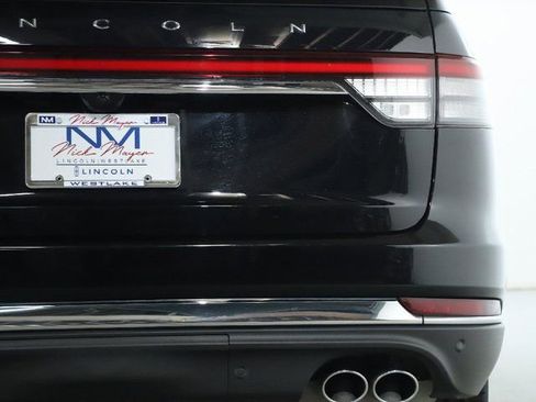 Certified 2023 Lincoln Aviator Reserve w/ Equipment Group 201A image 45