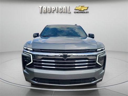 New 2026 Chevrolet Suburban LT w/ Comfort Package image 8