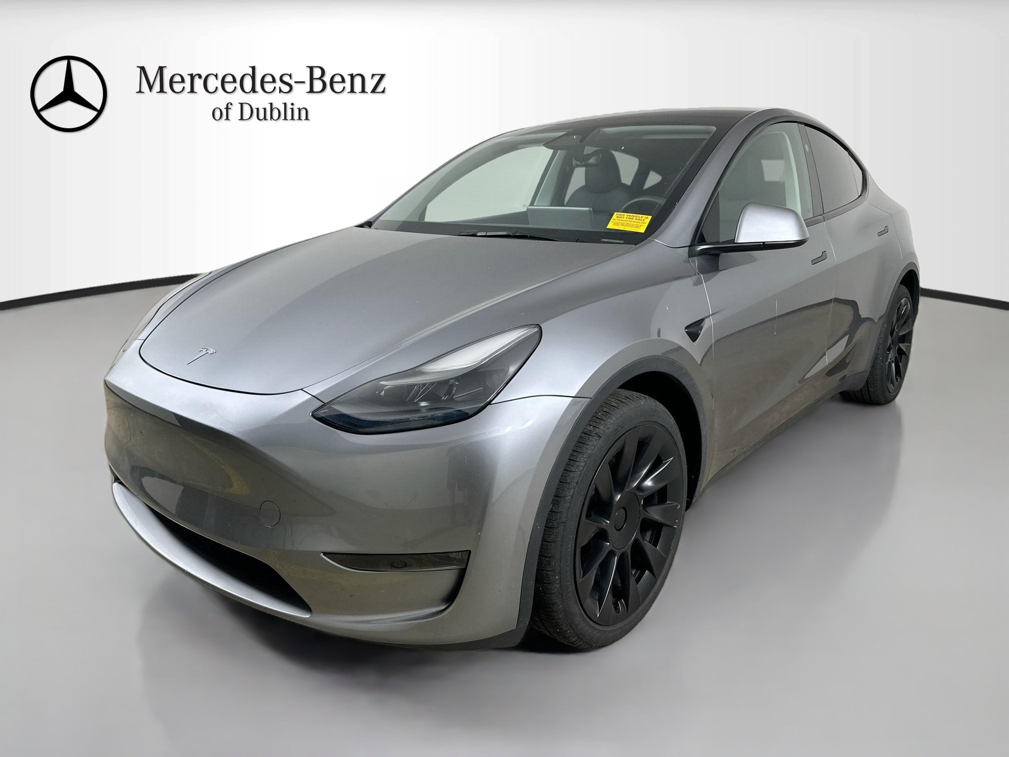 Used 2024 Tesla Model Y Long Range AWD/4WD image 1