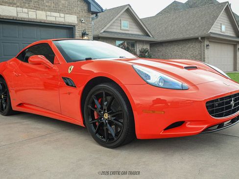 Used 2012 Ferrari California image 15