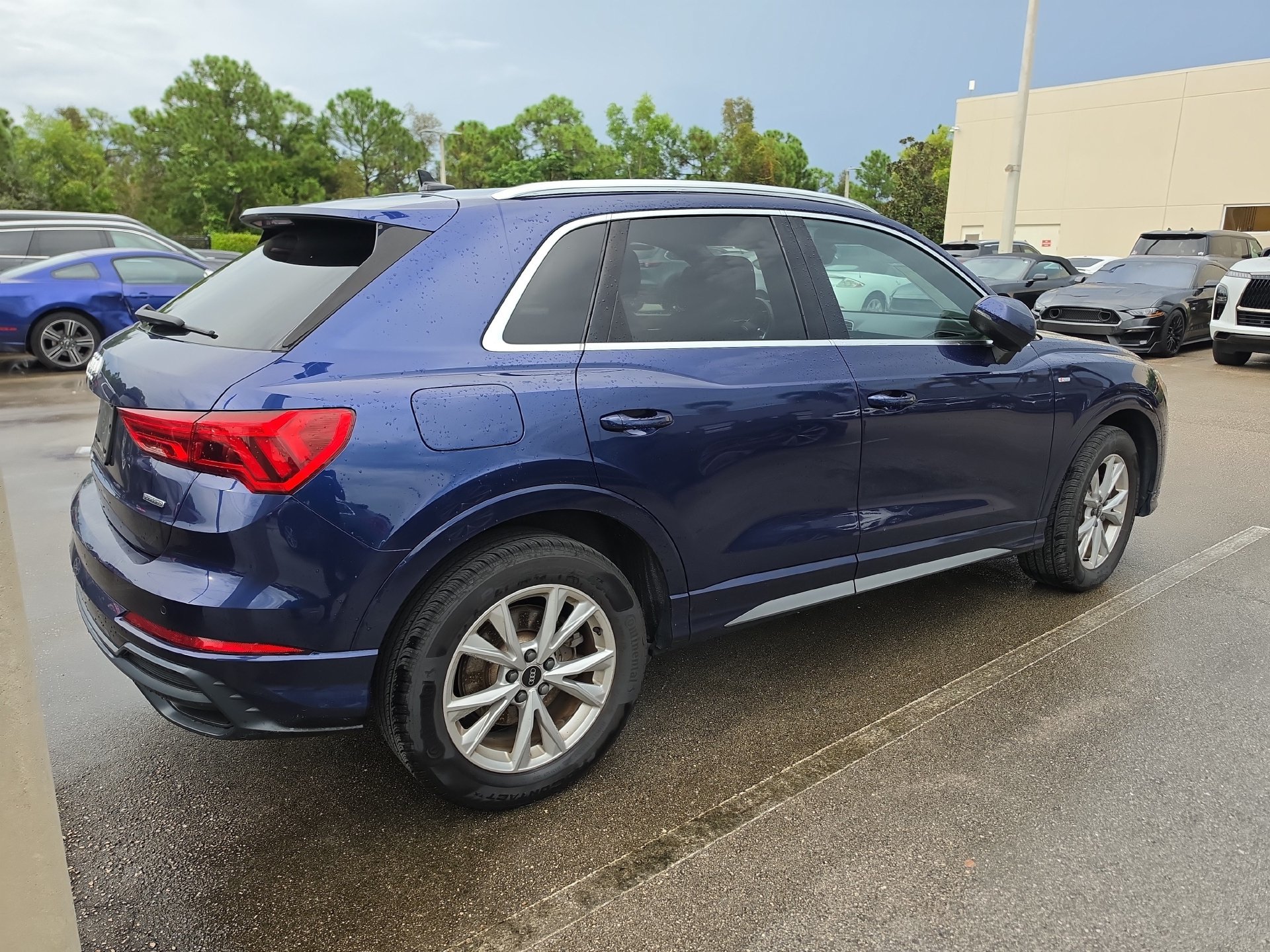 Used 2021 Audi Q3 2.0T Premium w/ Convenience Package AWD/4WD image 7