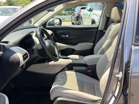 Used 2025 Honda HR-V EX-L image 10