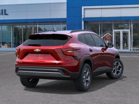 New 2026 Chevrolet Trax LT w/ Driver Confidence Package FWD image 4