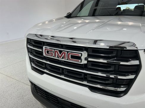 Used 2025 GMC Acadia Elevation image 27