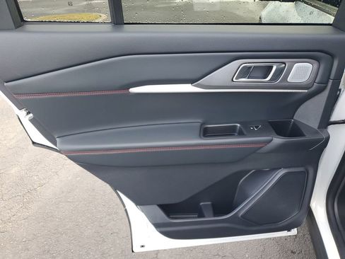 Used 2025 Ford Explorer ST w/ Sun And Sound Package image 9