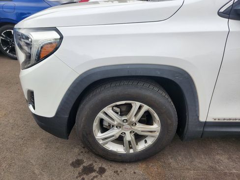 Used 2018 GMC Terrain SLE FWD image 16