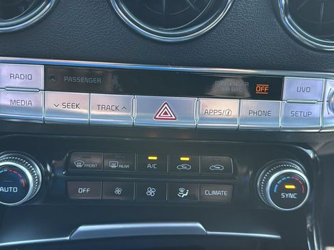 Used 2018 Kia Stinger GT AWD/4WD image 25