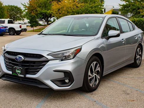 Used 2024 Subaru Legacy Premium image 3