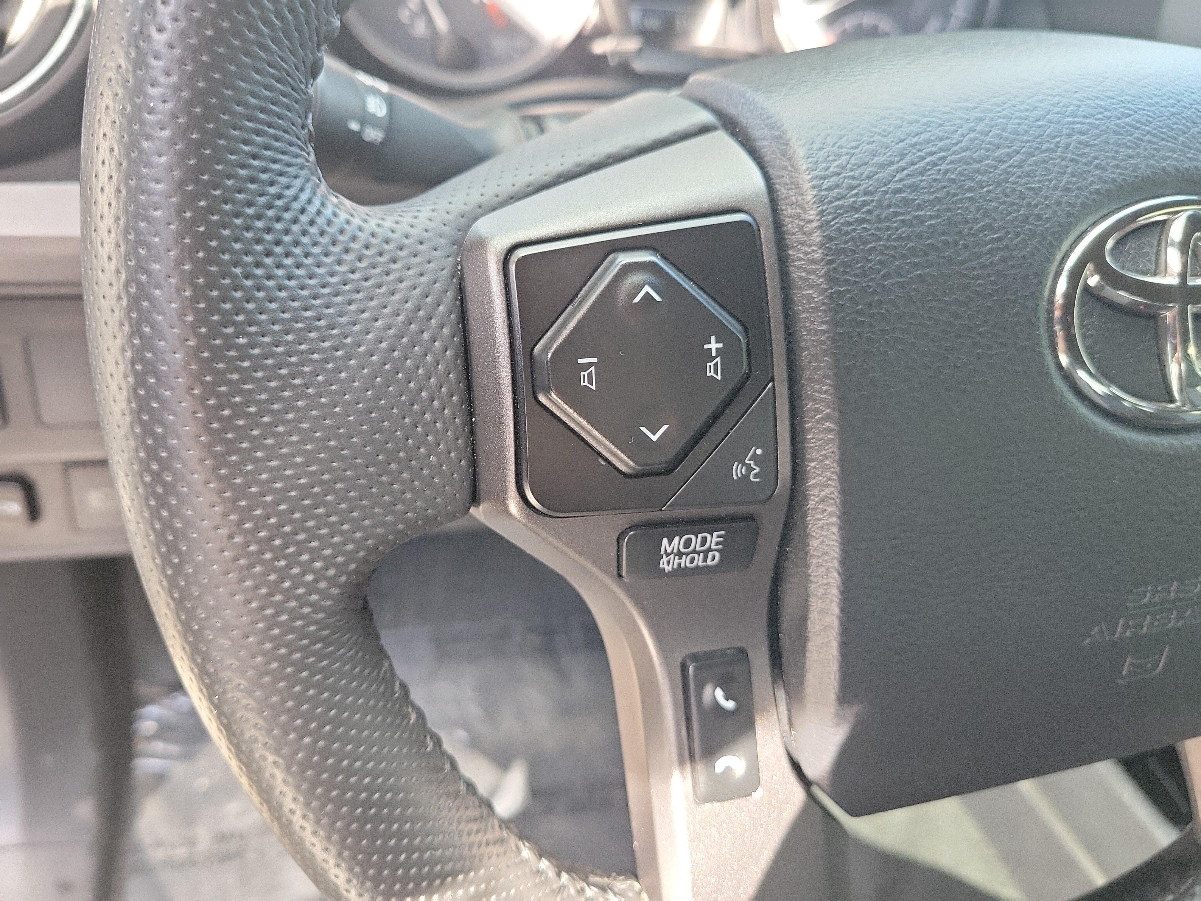 Certified 2023 Toyota Tacoma TRD Off-Road w/ Technology Package RWD image 25