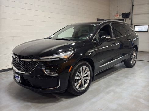 Used 2024 Buick Enclave Avenir w/ Avenir Technology Package AWD/4WD image 49